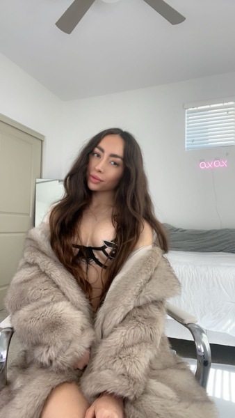 QueenChloeXO