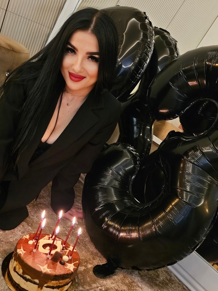 VivianReeve