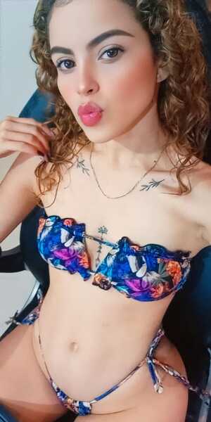 EMILYY_ROSE