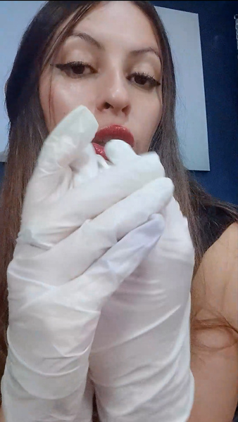 DominaLeila